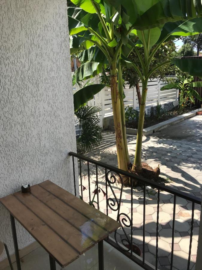 Hotel White House Gagra Exterior foto